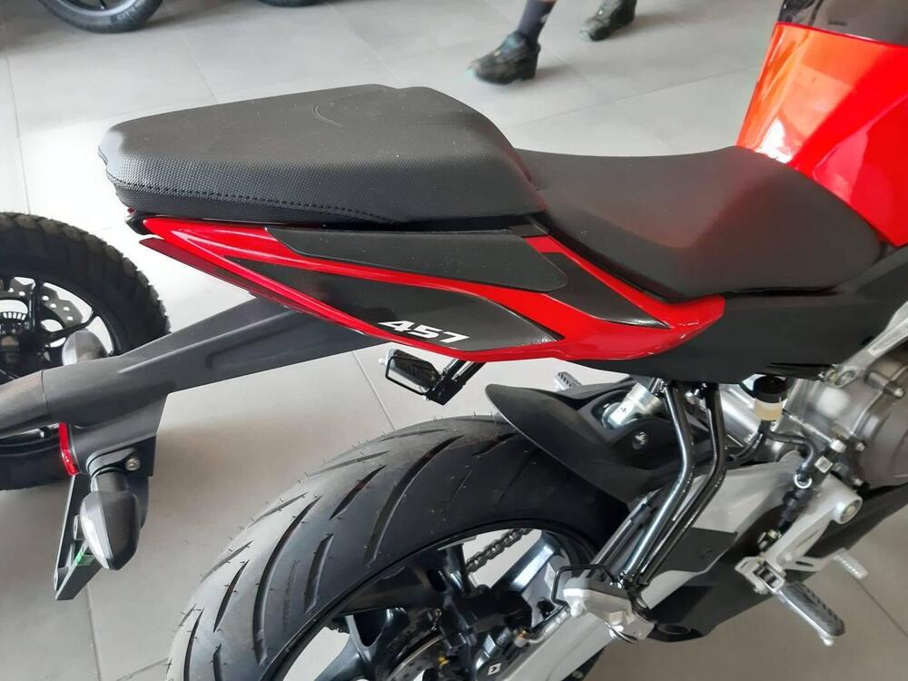 Aprilia Tuono 457 (2025) (5)