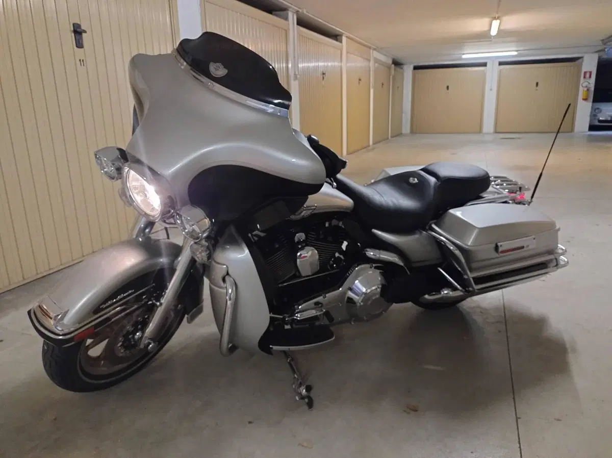 Harley-Davidson 1450 Electra Glide Ultra Classic (2003 - 05) - FLHTCUI