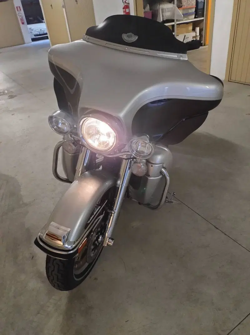Harley-Davidson 1450 Electra Glide Ultra Classic (2003 - 05) - FLHTCUI (5)