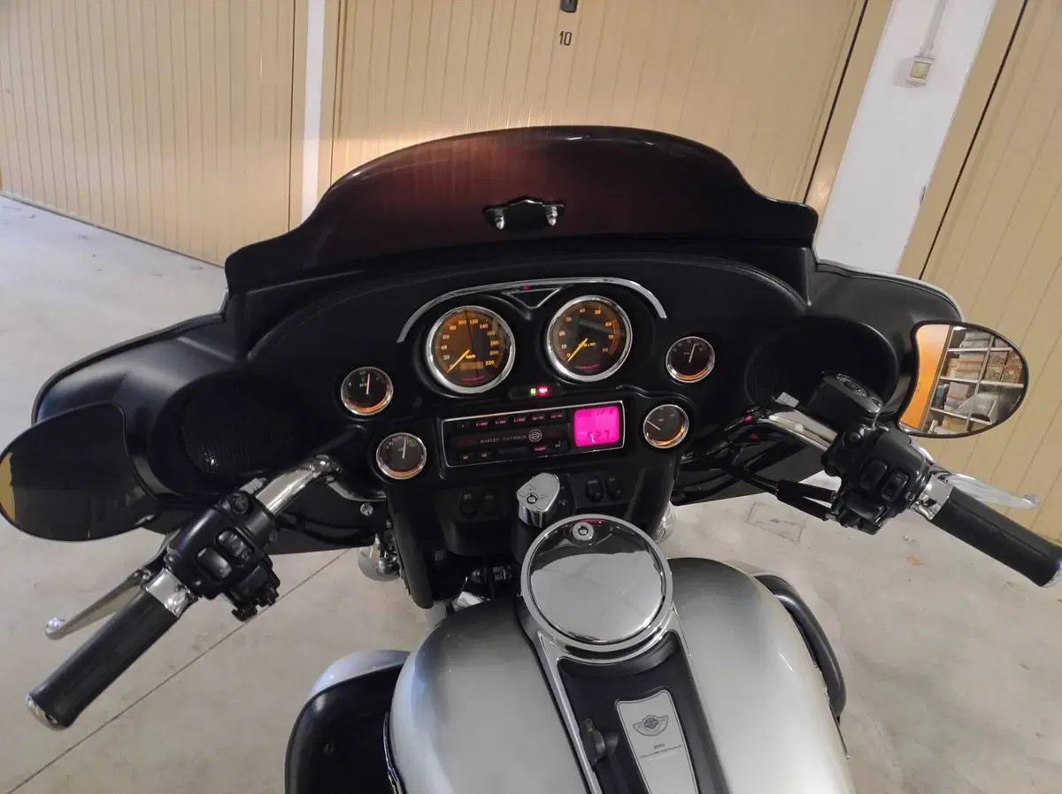 Harley-Davidson 1450 Electra Glide Ultra Classic (2003 - 05) - FLHTCUI (4)