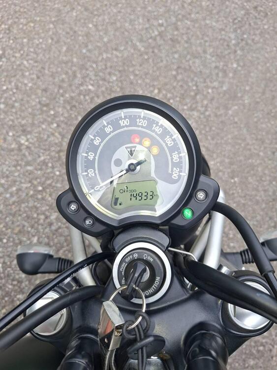 Triumph Street Scrambler 900 (2017 - 18) (2)