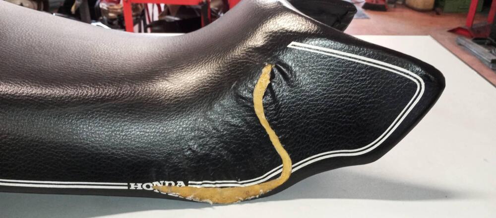 SELLA HONDA 500 CX TURBO (5)