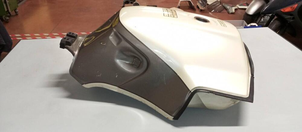 Serbatoio Honda cx 500 turbo (3)