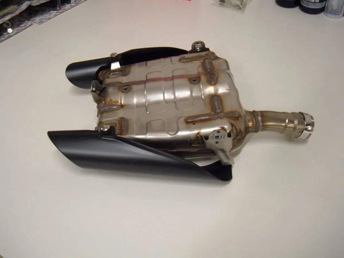 Silenziatori originali Suzuki GSR 600
