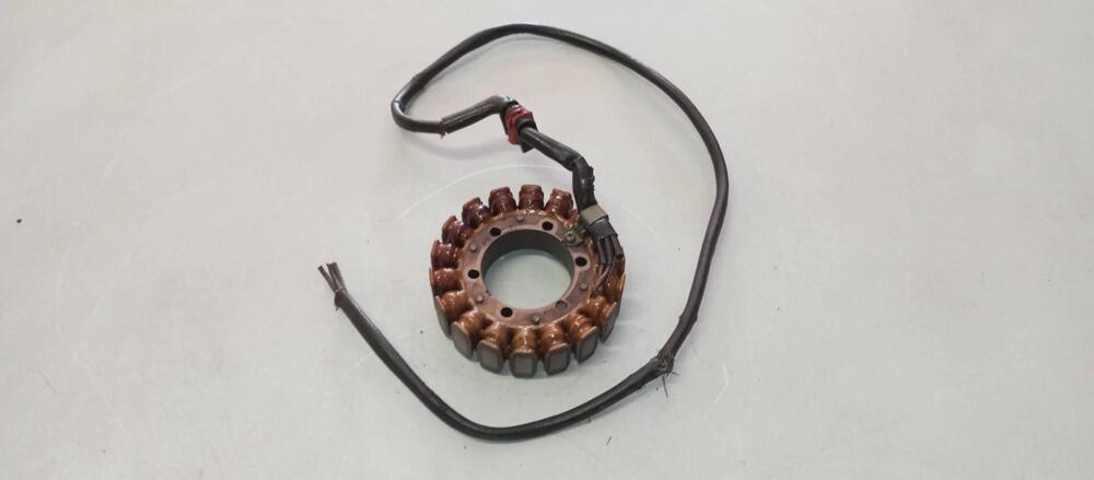 STATORE HONDA VF750C RC07 (4)