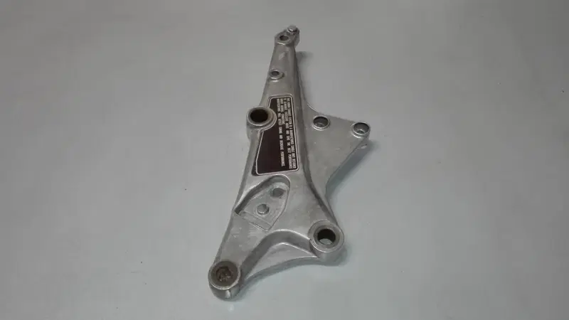 SUPPORTO PEDANA DESTRA HONDA CBX 1000 (3)