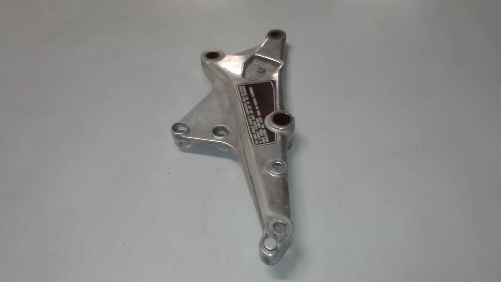 SUPPORTO PEDANA DESTRA HONDA CBX 1000 (5)