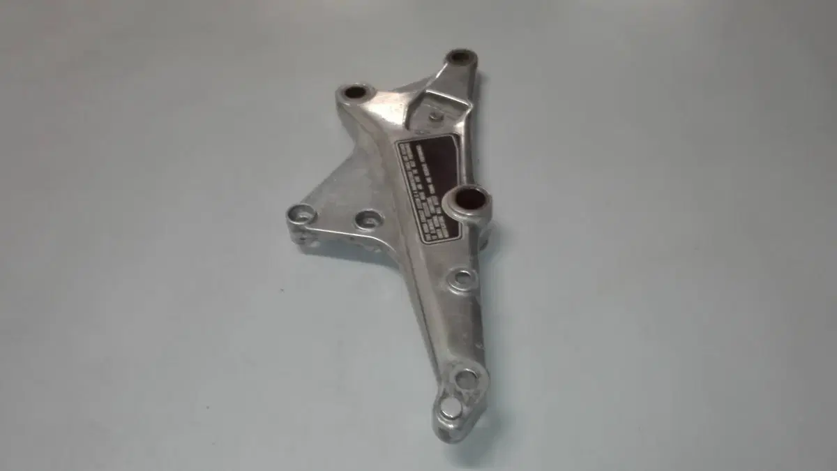 SUPPORTO PEDANA DESTRA HONDA CBX 1000 (5)