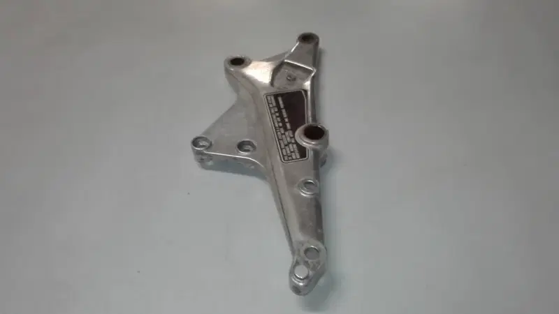 SUPPORTO PEDANA DESTRA HONDA CBX 1000 (5)