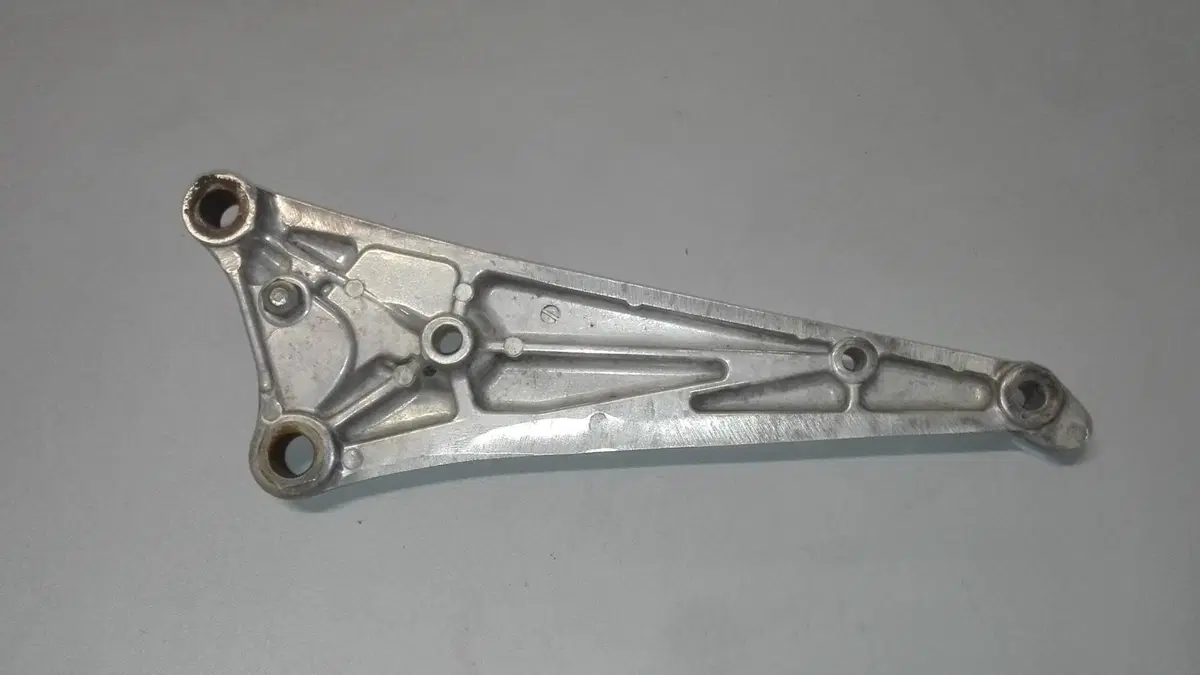 SUPPORTO PEDANA SINISTRA HONDA CBX 1000 (6)