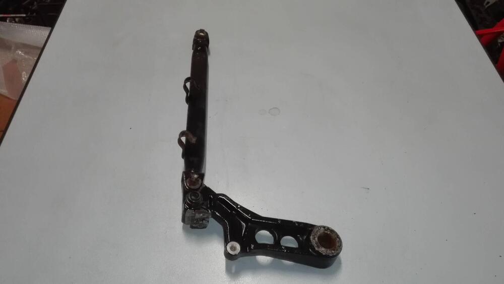 SUPPORTO PINZA POSTERIORE HONDA CBX 1000 '81-'82 (2)