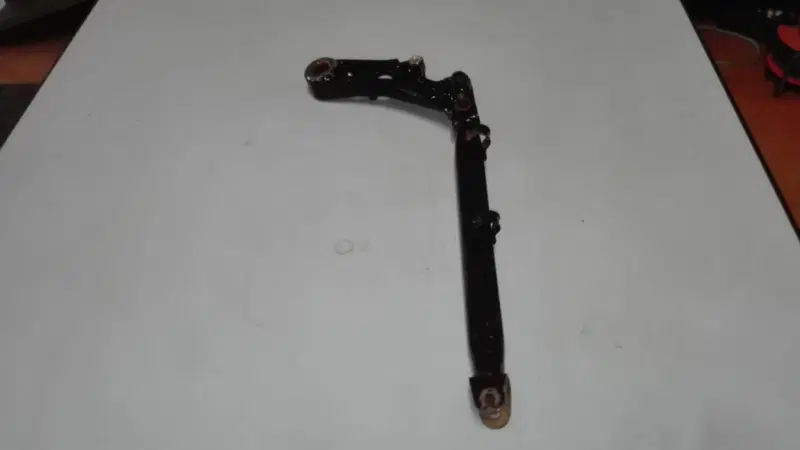 SUPPORTO PINZA POSTERIORE HONDA CBX 1000 '81-'82 (4)
