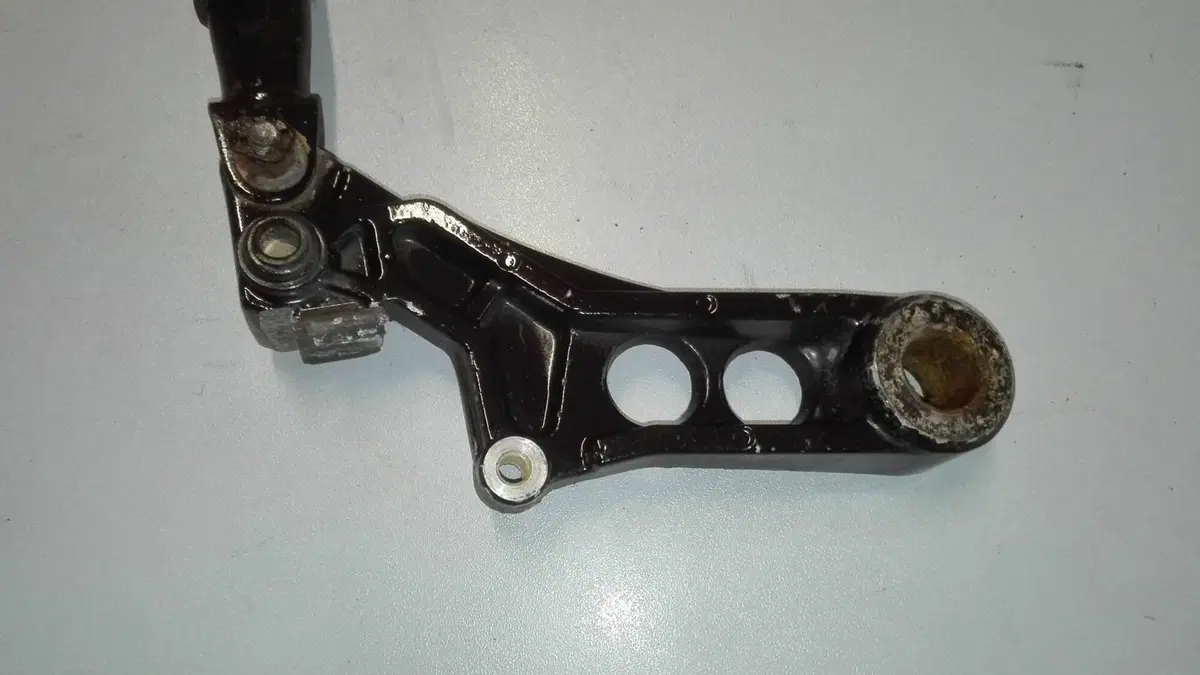 SUPPORTO PINZA POSTERIORE HONDA CBX 1000 '81-'82 (5)