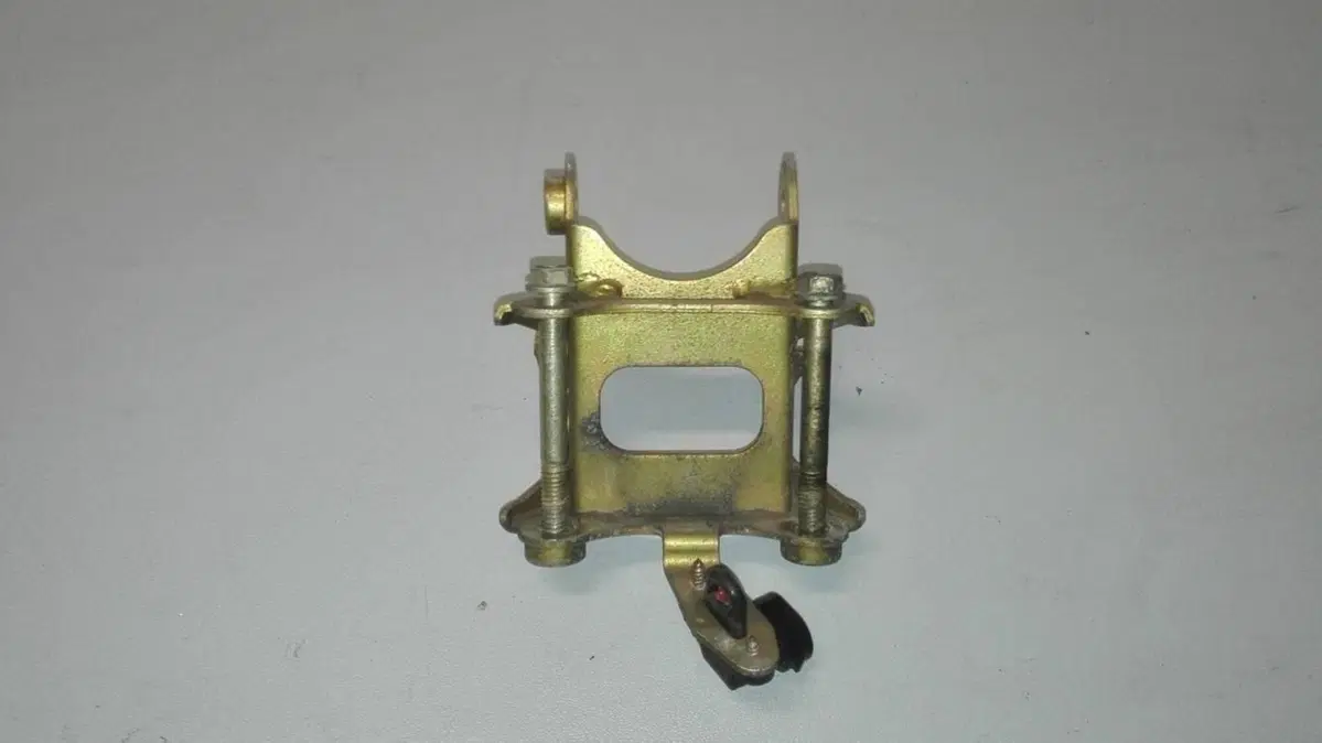 Supporto telaietto Ducati 748-916-996-998 (5)