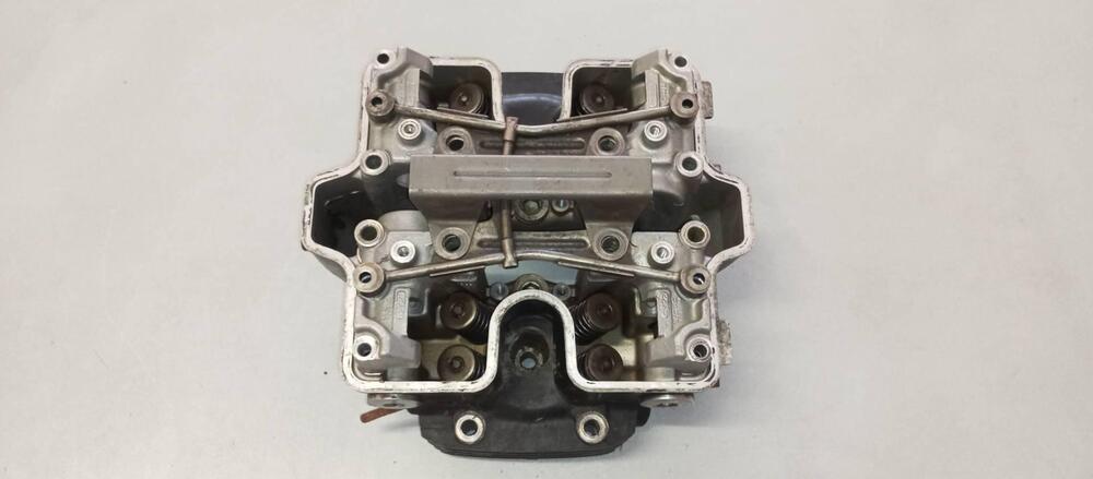 TESTA ANTERIORE HONDA VF750C RC07 (5)