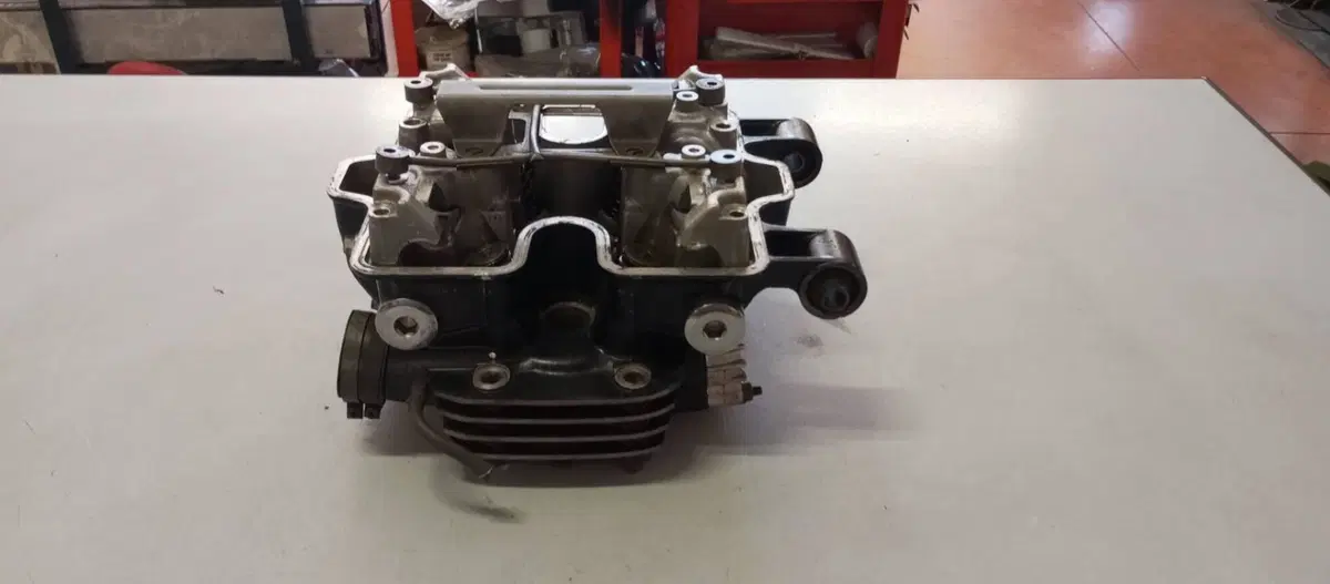 TESTA POSTERIORE HONDA VF750C RC07