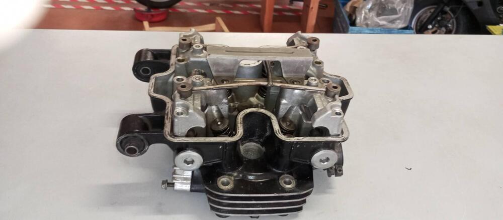 TESTA POSTERIORE HONDA VF750C RC07 (3)