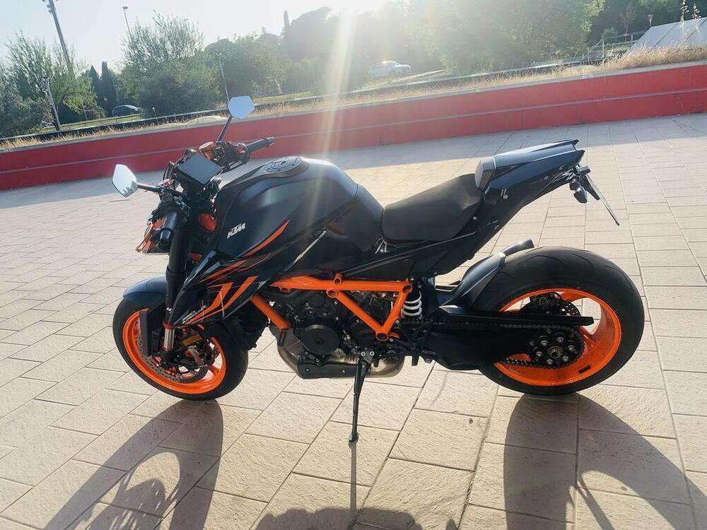 KTM 1290 Super Duke R (2022 - 23) (3)
