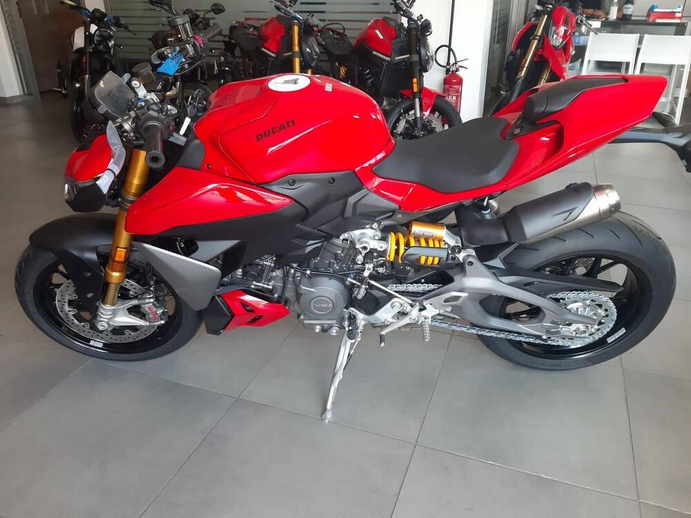 Ducati Streetfighter V2 S (2025) (2)
