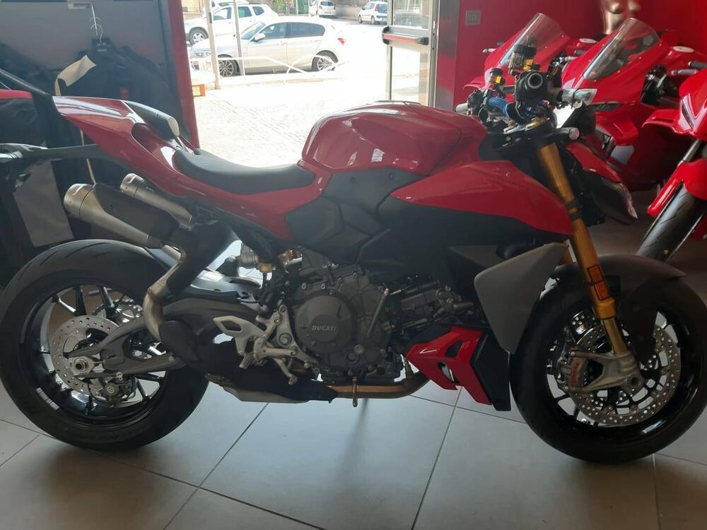Ducati Streetfighter V2 S (2025)