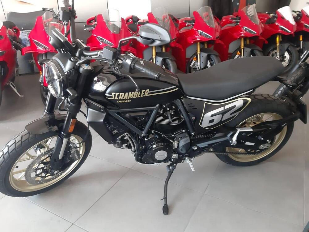 Ducati Scrambler 800 Full Throttle (2025) (2)