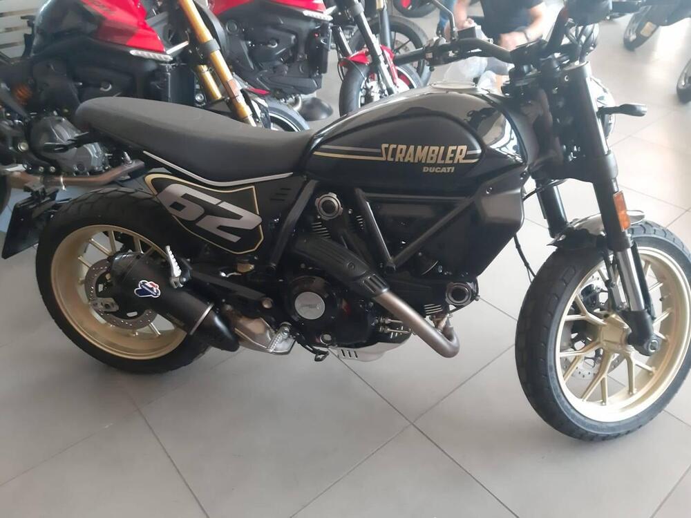 Ducati Scrambler 800 Full Throttle (2025)