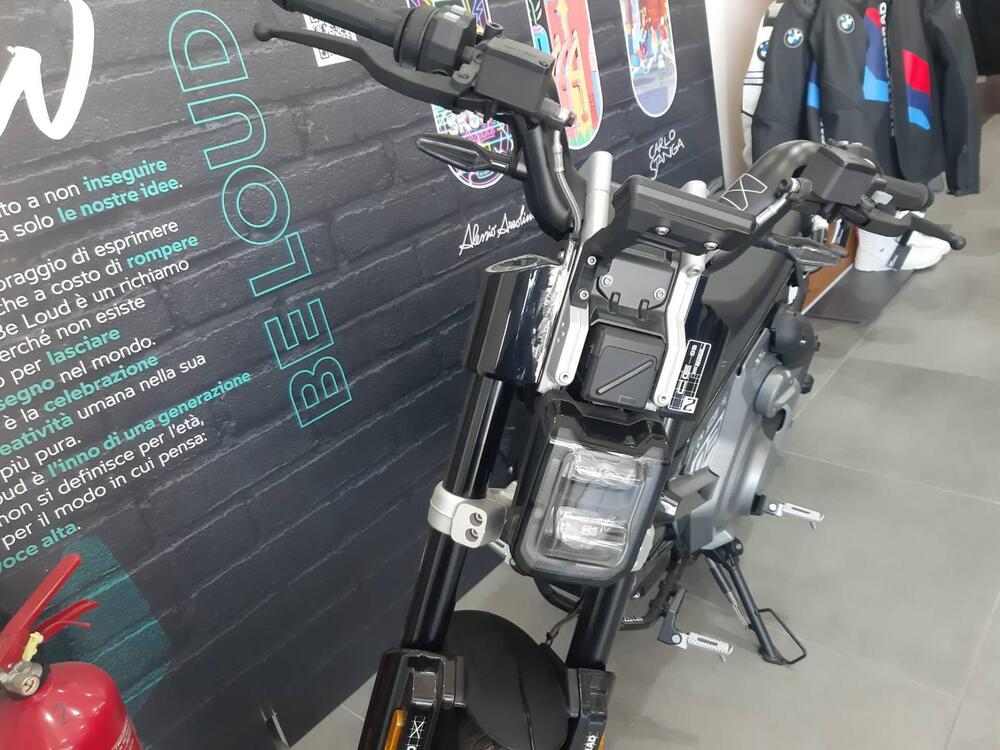 Bmw CE 02 (2024 - 25) (3)