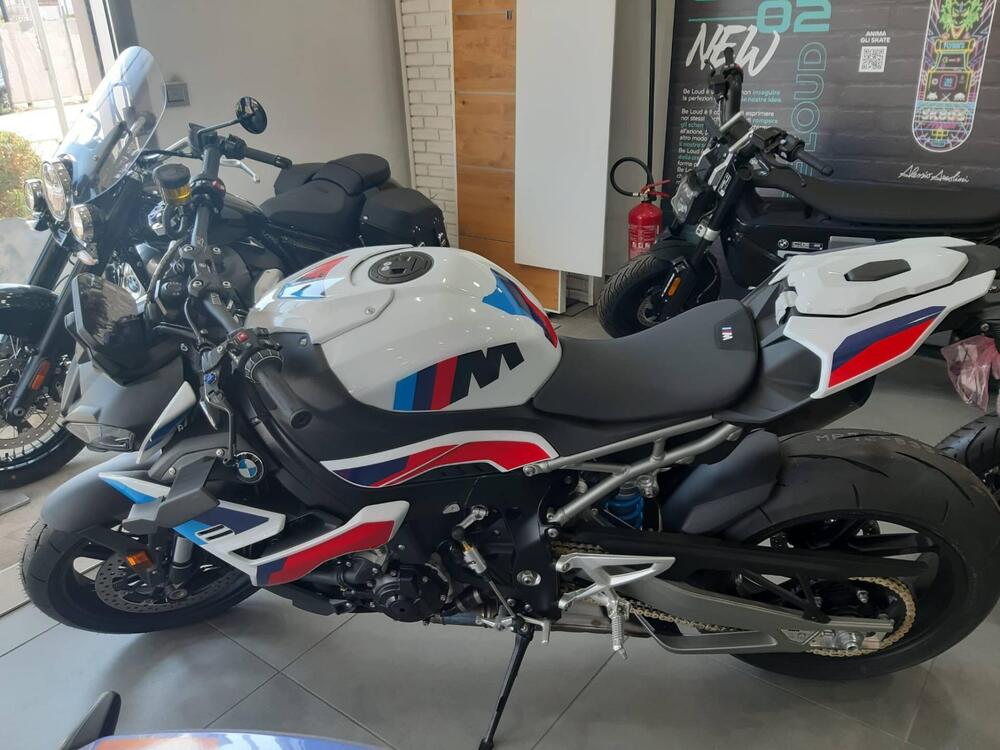 Bmw M 1000 R (2025) (2)