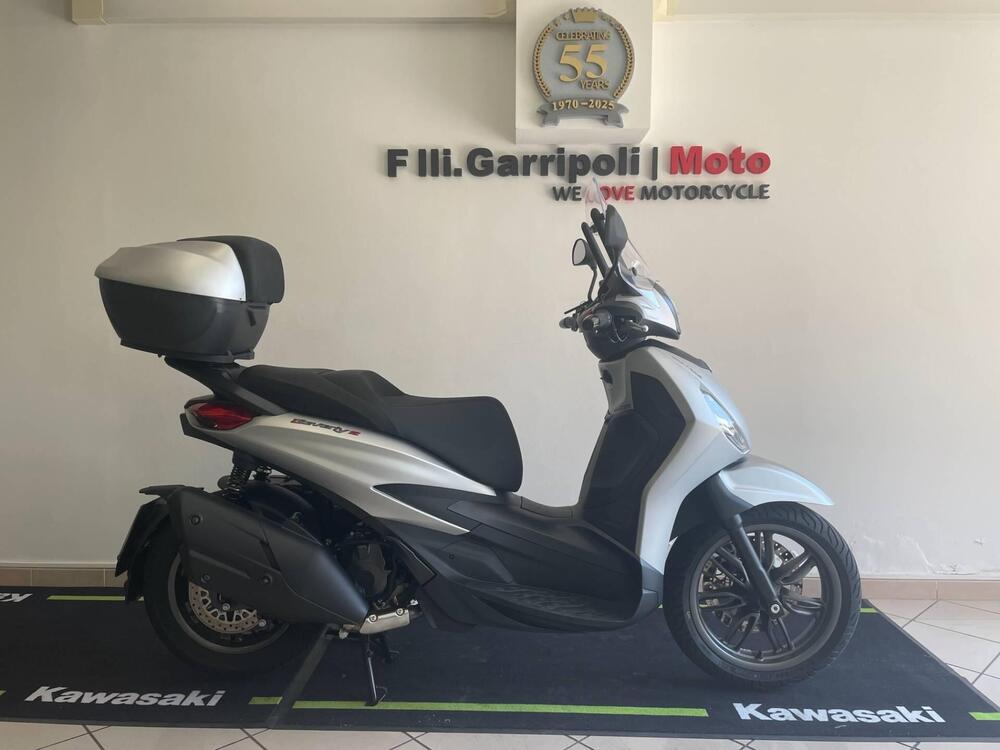 Piaggio Beverly 400 S ABS-ASR (2021 - 24) (2)