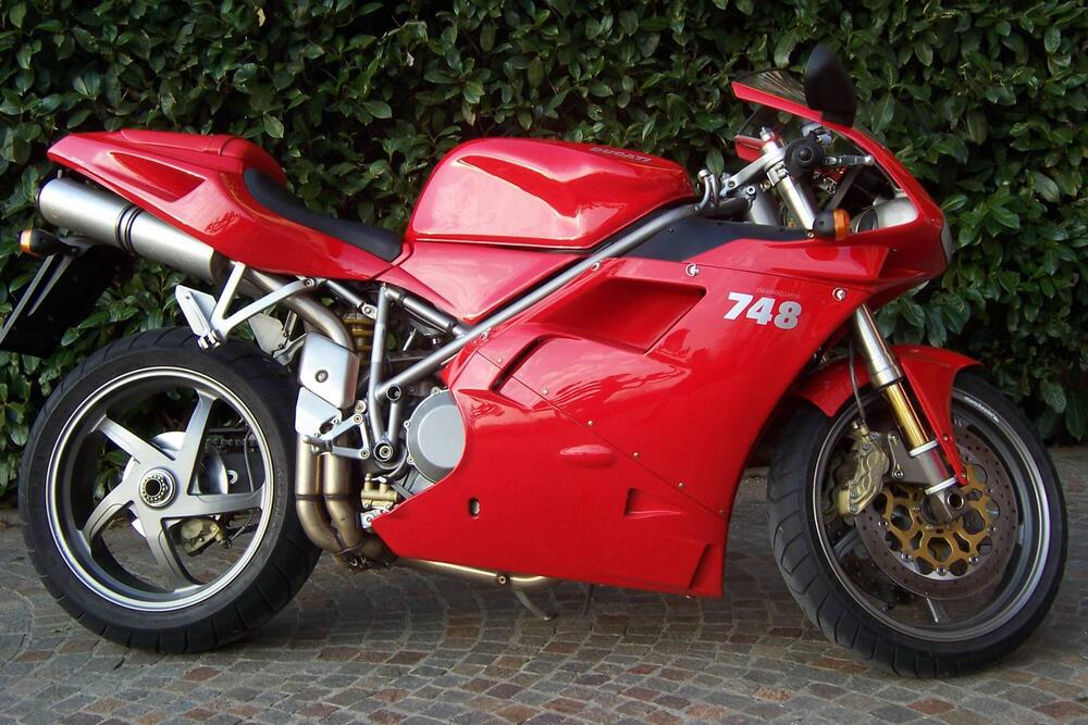 Ducati 748 S (1999 - 01)