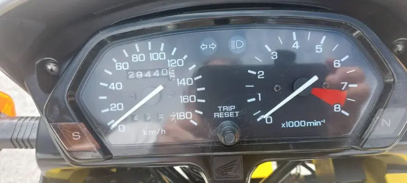 Honda NX 650 DOMINATOR (13)