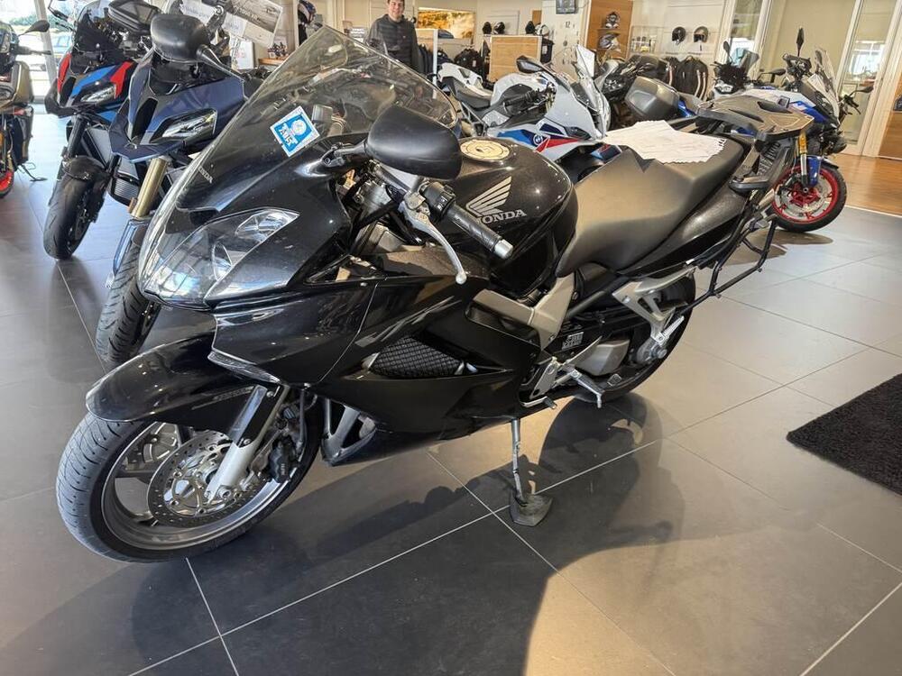 Honda VFR 800 (2006 - 13) (4)