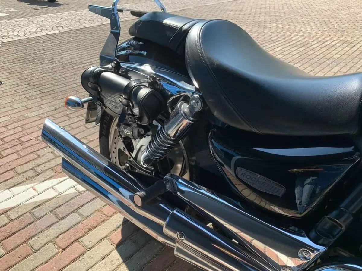 Triumph Rocket 3 (2004 - 11) (3)