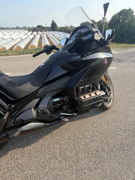 Honda GL 1800 Gold Wing Tour DCT & Airbag (2022 - 24) (2)