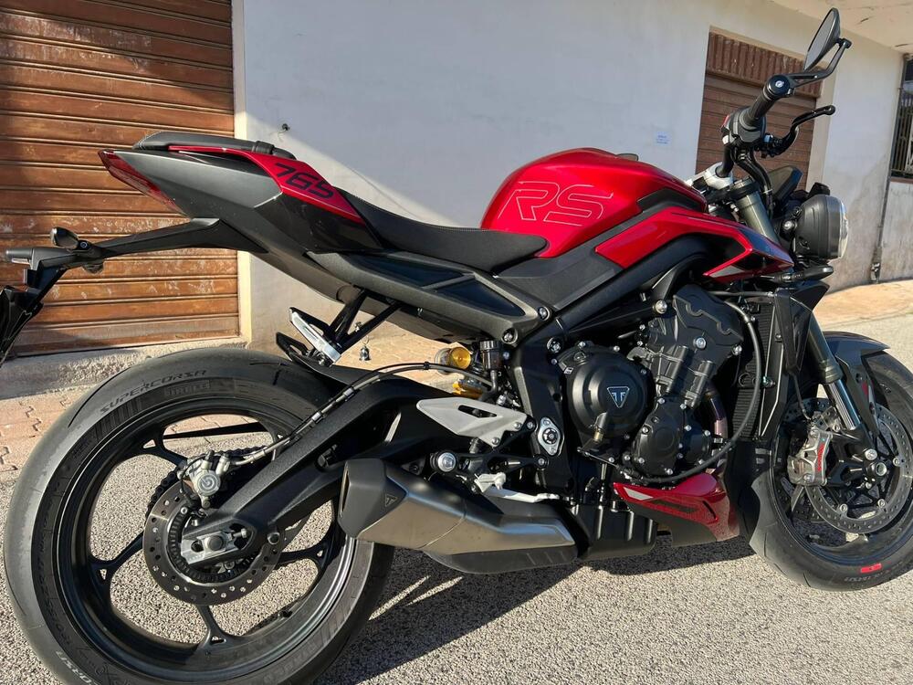 Triumph Street Triple 765 RS (2023 - 25) (2)