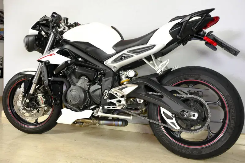 Triumph Street Triple RS (2017 - 19) (3)