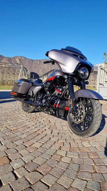 Harley-Davidson 117 Street Glide (2018 - 20) - FLHXSE