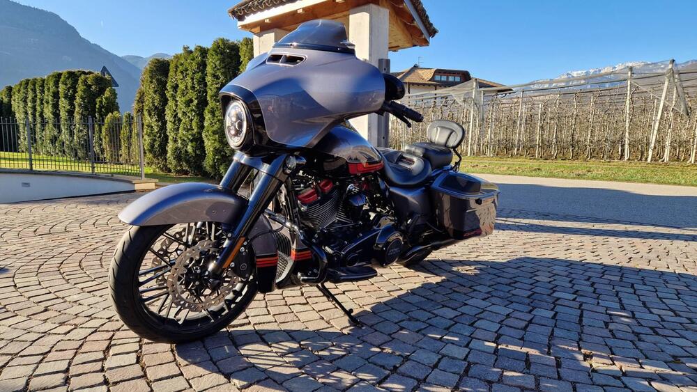 Harley-Davidson 117 Street Glide (2018 - 20) - FLHXSE (5)