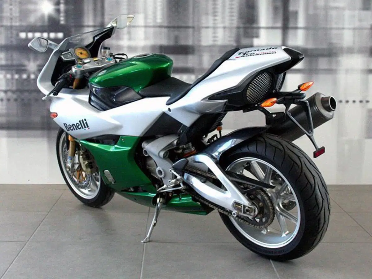 Benelli Tornado 900 Tre (2003 - 06) (2)