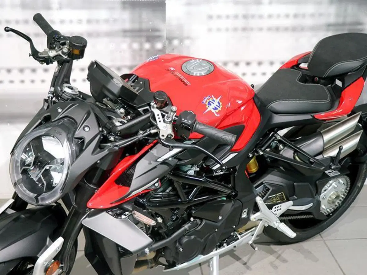 MV Agusta Brutale 1000 RS (2022 - 26) (8)