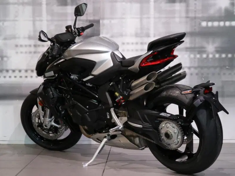 MV Agusta Brutale 1000 RS (2022 - 26) (2)
