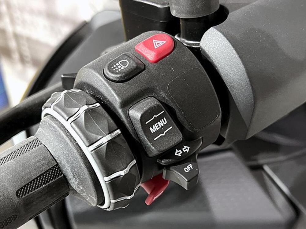 Bmw C 400 GT (2021 - 24) (4)