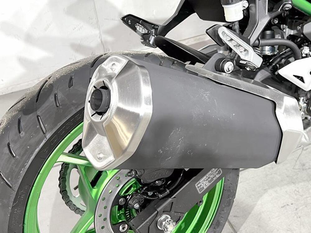 Kawasaki Z 500 SE (2024 - 26) (4)