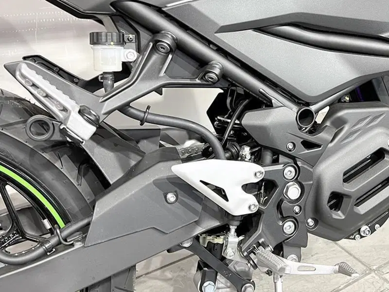 Kawasaki Z e-1 (2024 - 26) (4)