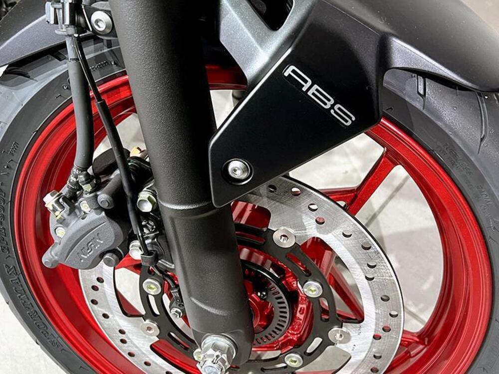 Kawasaki Z 500 SE (2024 - 26) (3)