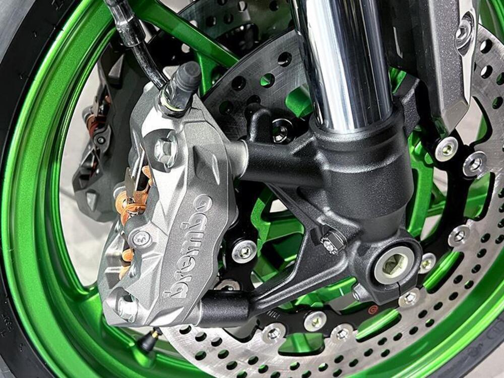 Kawasaki Z 900 SE (2025 - 26) (4)