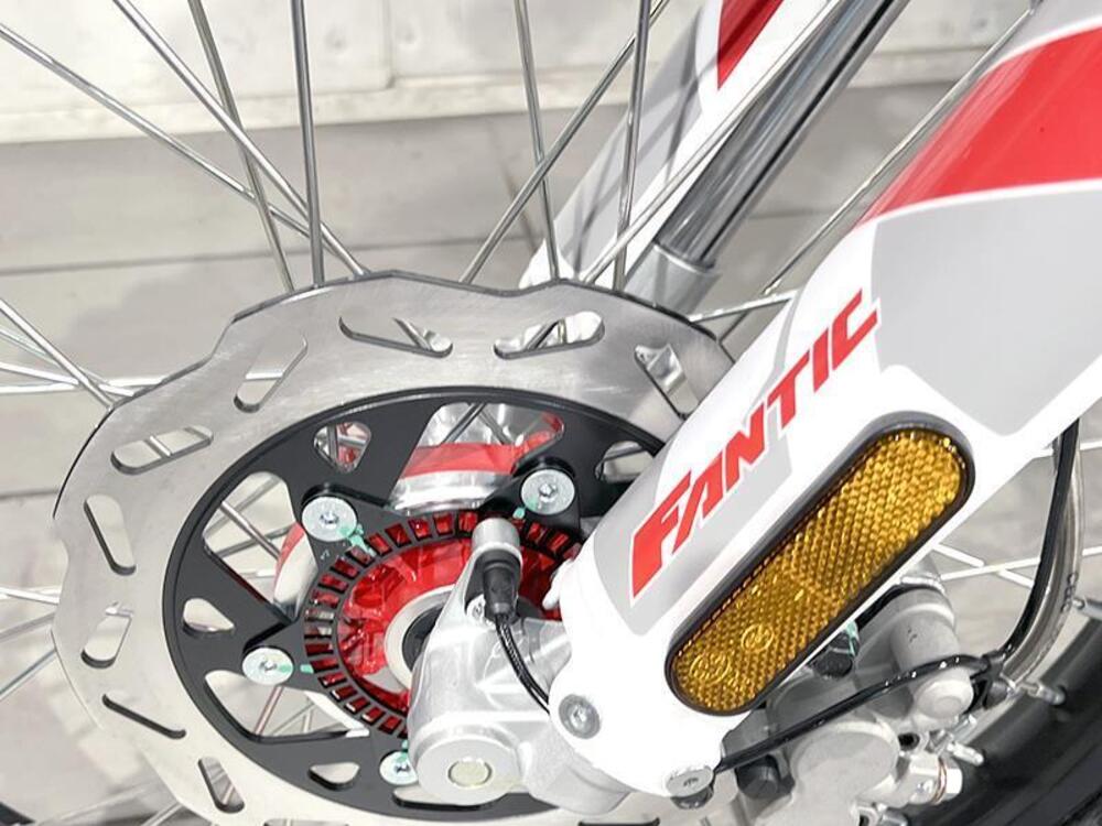 Fantic Motor XEF 125 Competition (2025) (5)