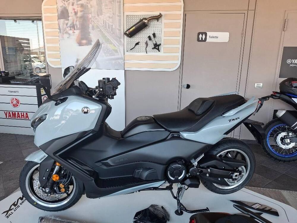 Yamaha T-Max 560 Tech Max (2025)