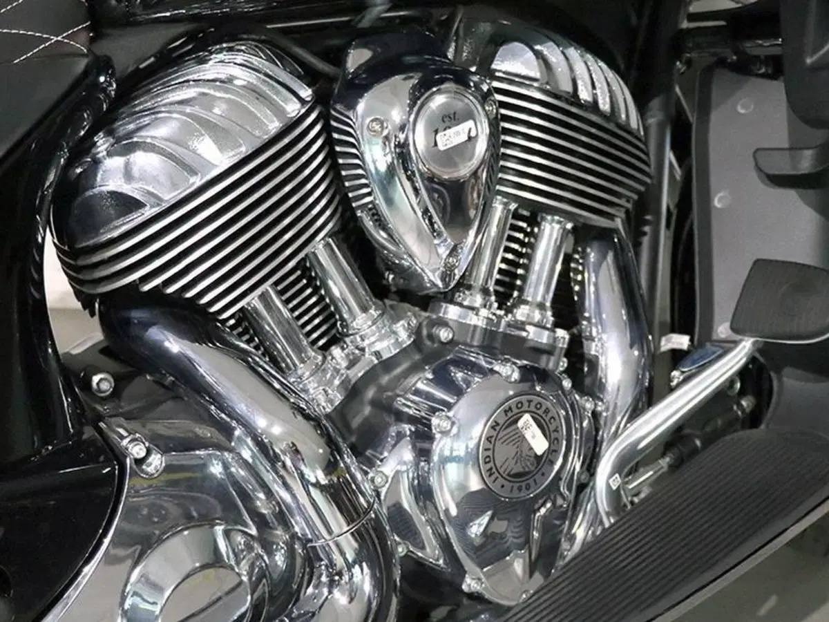 Indian Roadmaster 1890 (2021 - 25) (3)
