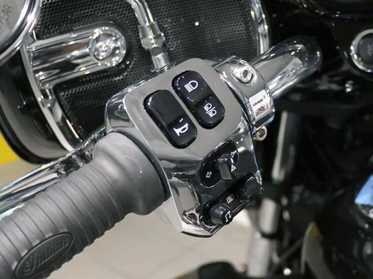 Indian Roadmaster 1890 (2021 - 25) (5)